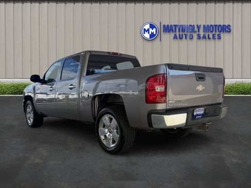 Used 2009 Chevrolet Silverado 1500 LT w/ Regional Value Package image 5