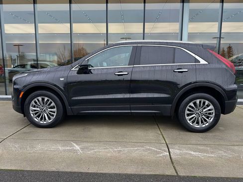 Certified 2025 Cadillac XT4 Premium Luxury image 2