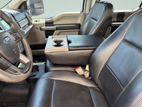 Used 2018 Ford F250 XLT w/ FX4 Off-Road Package AWD/4WD image 15