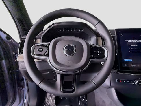 New 2026 Volvo XC90 B6 Plus w/ Protection Package Premier AWD/4WD image 11
