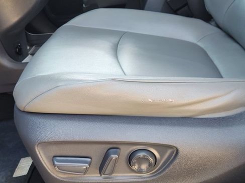 Used 2021 Toyota Sienna XLE FWD image 22