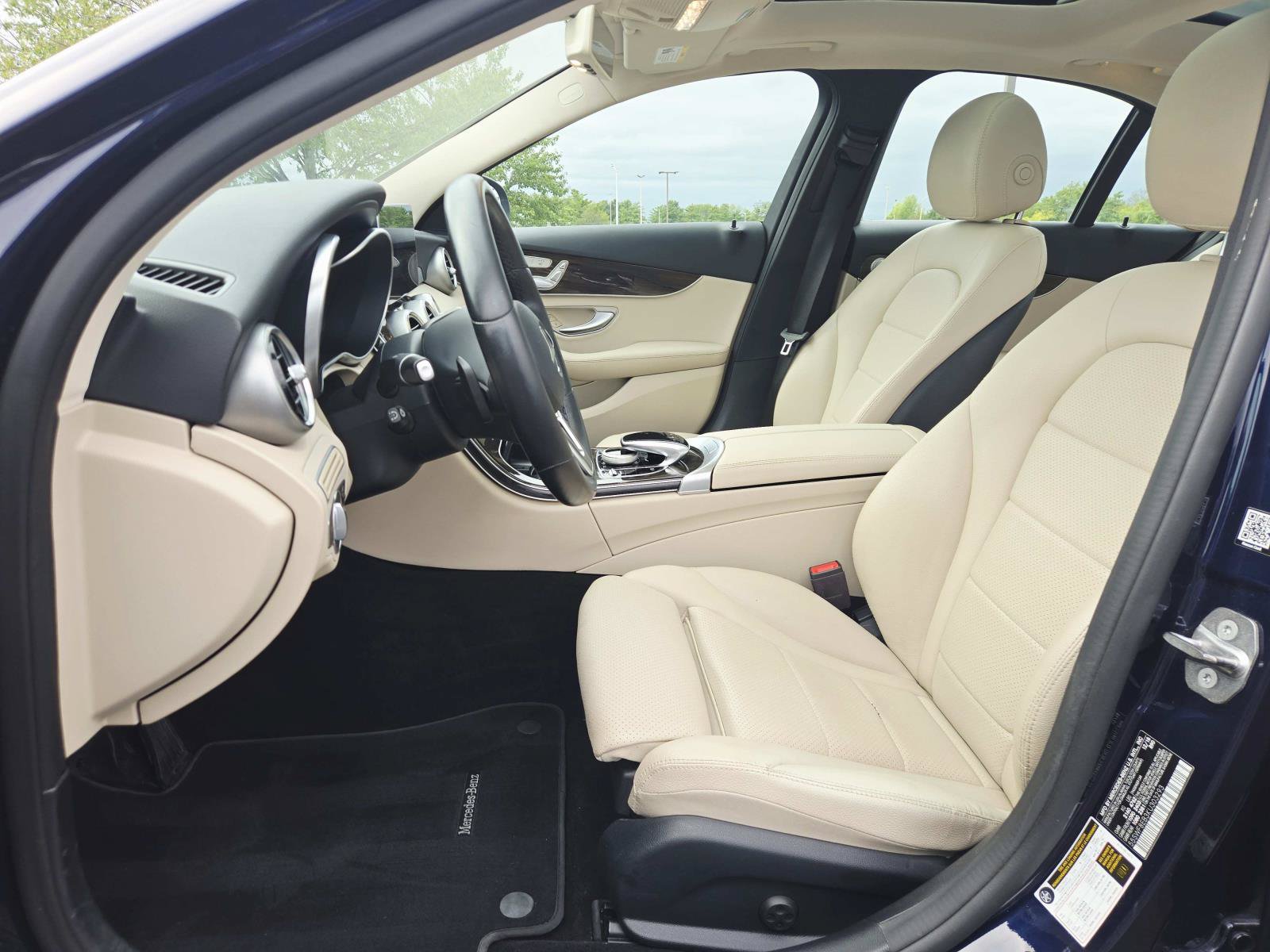 Used 2019 Mercedes-Benz C 300 4MATIC Sedan image 12