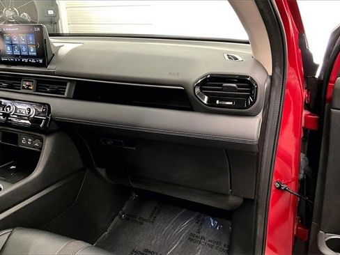 Used 2024 Honda Pilot Touring image 15