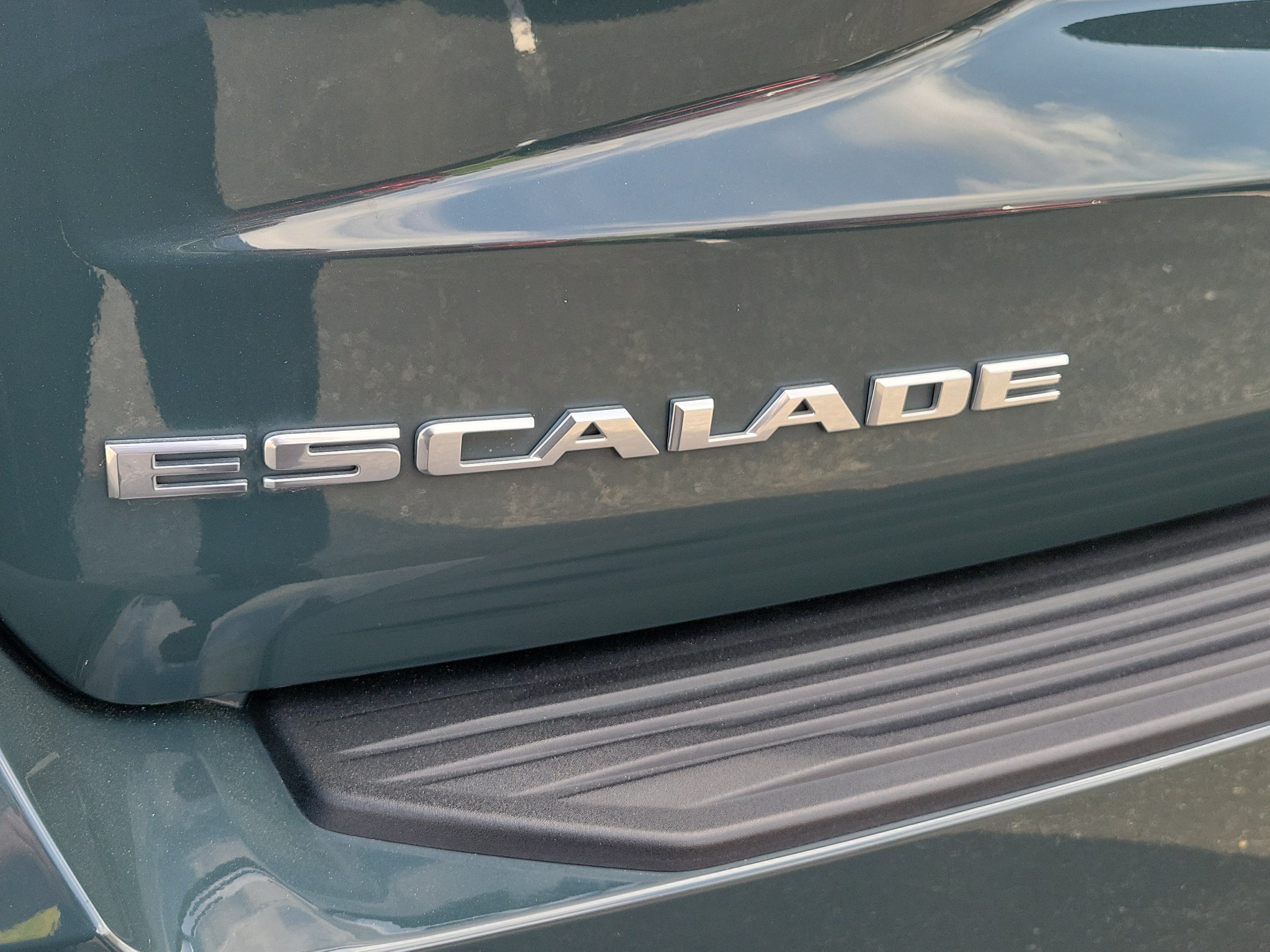 Used 2025 Cadillac Escalade Sport w/ Touring Package AWD/4WD image 8