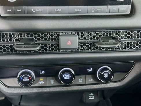 Used 2025 Honda HR-V LX image 22