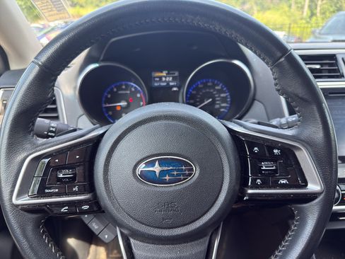 Used 2018 Subaru Outback 2.5i Limited AWD/4WD image 10