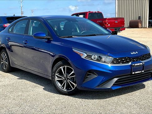 Used 2023 Kia Forte LXS image 37