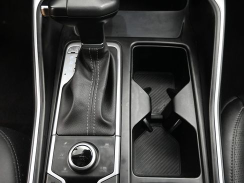 Used 2024 Kia Sorento S w/ Panoramic Sunroof Package image 19