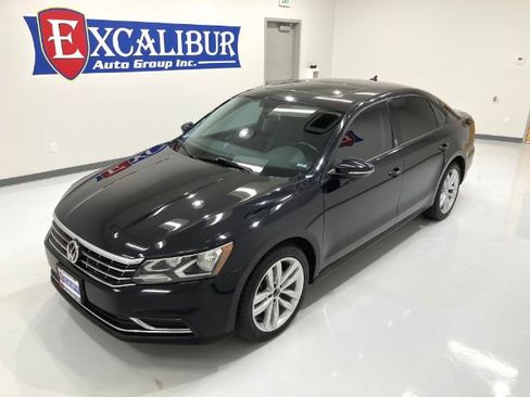 Used 2019 Volkswagen Passat 2.0T Wolfsburg image 12