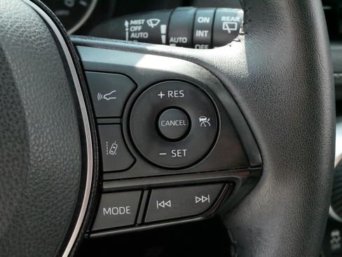 Used 2022 Toyota RAV4 XLE w/ Convenience Package AWD/4WD image 25