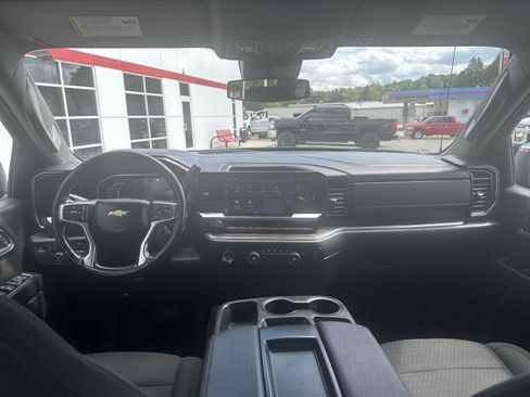 Used 2023 Chevrolet Silverado 1500 LT AWD/4WD image 21