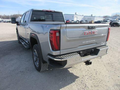 New 2026 GMC Sierra 3500 SLT w/ SLT Premium Package image 9