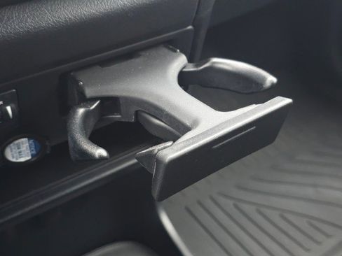 Used 2020 Toyota Sienna SE image 39