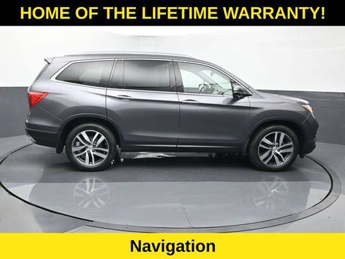 Used 2017 Honda Pilot Touring image 7
