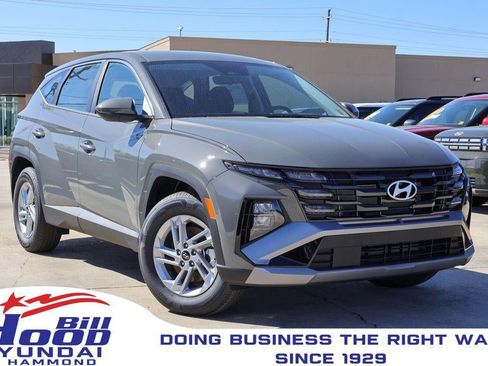 New 2026 Hyundai Tucson SE image 1