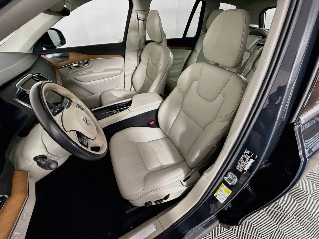 Used 2021 Volvo XC90 T6 Momentum w/ Advanced Package AWD/4WD image 22