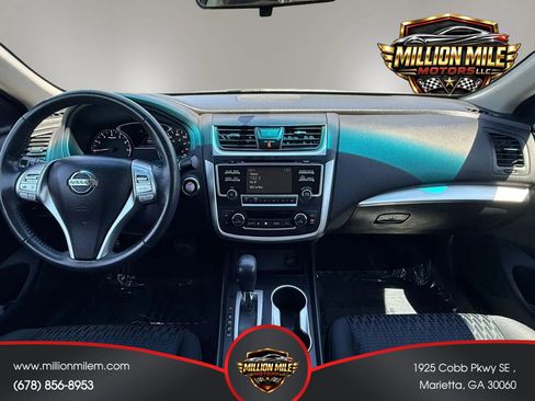 Used 2017 Nissan Altima 2.5 SV FWD image 3