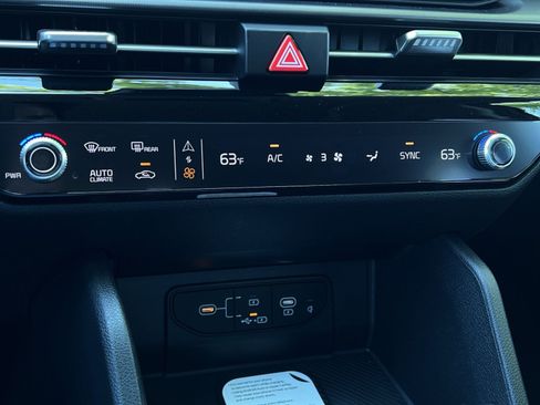 New 2026 Kia Sportage SX AWD/4WD image 33