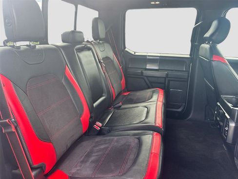 Used 2017 Ford F150 Lariat image 31