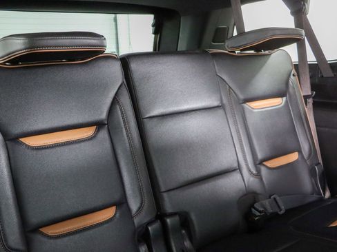 Used 2023 GMC Yukon XL AT4 image 33