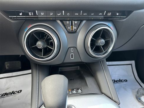 New 2025 Chevrolet Blazer LT w/ Convenience Package image 19