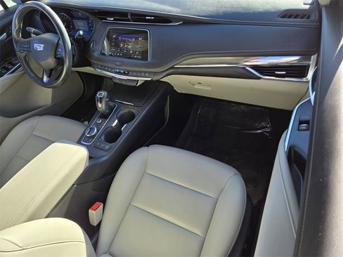 Used 2019 Cadillac XT4 Luxury image 22