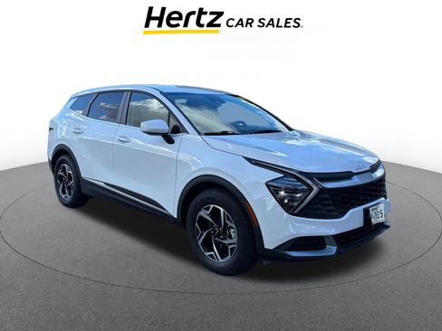 Used 2025 Kia Sportage LX image 1
