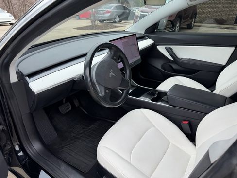 Used 2018 Tesla Model 3 Long Range image 9