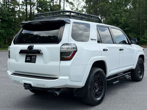 Used 2021 Toyota 4Runner Venture w/ Moonroof Package AWD/4WD image 4