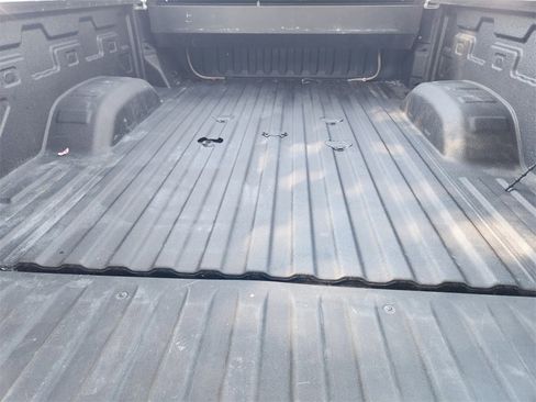 Used 2022 GMC Sierra 3500 Denali w/ Denali Black Diamond Edition image 30