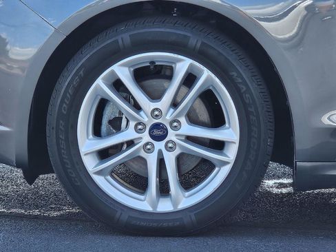 Used 2018 Ford Fusion SE w/ Fusion SE Technology Package FWD image 27