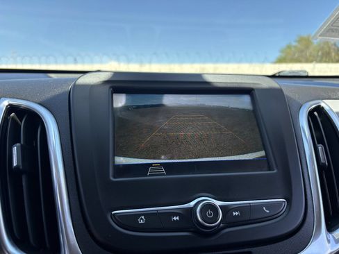 Used 2019 Chevrolet Equinox LT FWD image 22