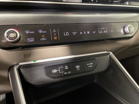 New 2026 Kia Carnival LXS image 33