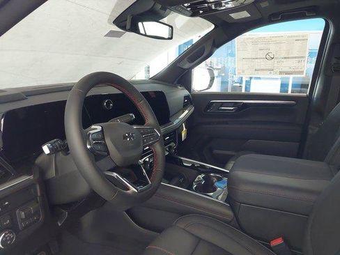 New 2026 Chevrolet Suburban RST image 17