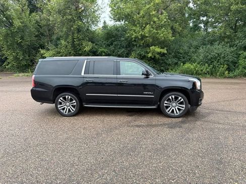 Used 2018 GMC Yukon XL Denali w/ Open Road Package AWD/4WD image 16