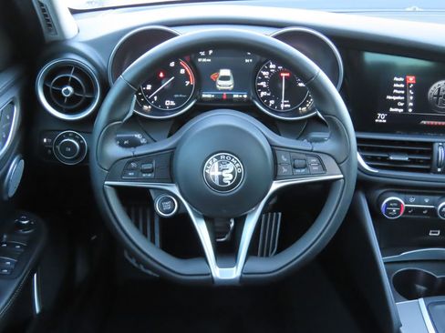 Used 2018 Alfa Romeo Giulia Ti Sport w/ Quick Order Package 22U Sport image 6