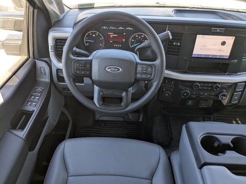 New 2025 Ford F550 4x4 Crew Cab Super Duty image 15