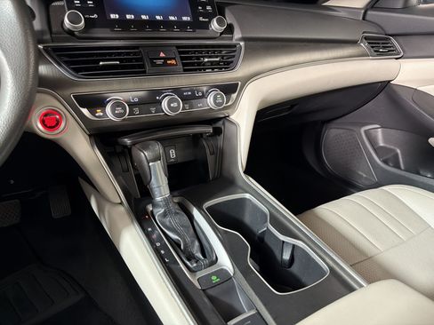 Used 2018 Honda Accord LX image 15