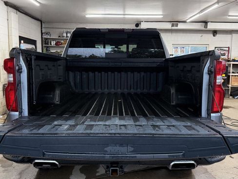 Used 2021 Chevrolet Silverado 1500 LT Trail Boss w/ Convenience Package II image 23