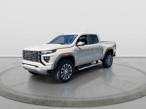 New 2026 GMC Canyon Denali AWD/4WD image 4