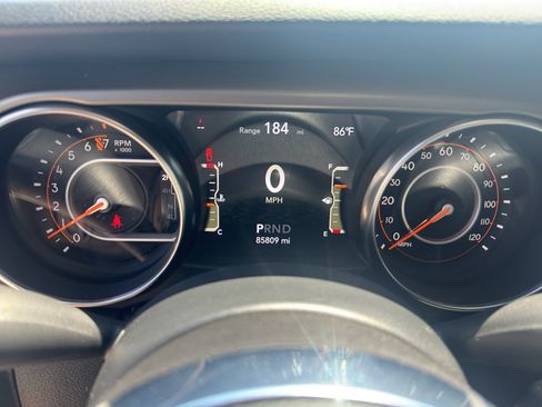 Used 2020 Jeep Gladiator Sport w/ Quick Order Package 24S AWD/4WD image 34
