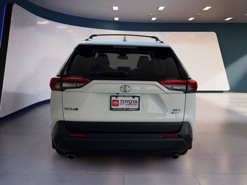 Used 2025 Toyota RAV4 XLE w/ Convenience Package AWD/4WD image 4