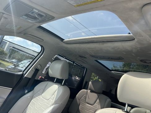 Used 2022 Kia Telluride SX w/ SX Prestige Package AWD/4WD image 10