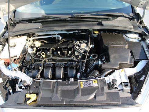 Used 2016 Ford Focus SE image 31