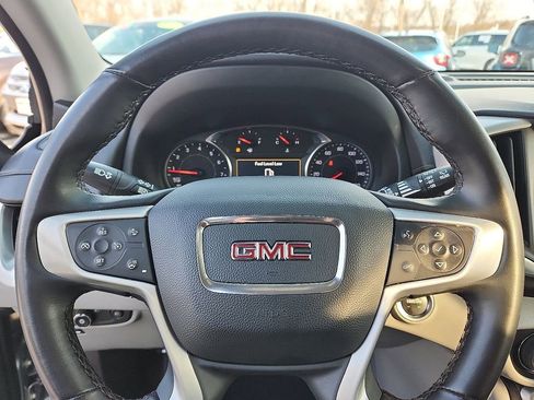 Used 2023 GMC Terrain SLT image 18