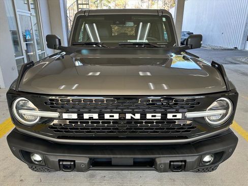 Certified 2025 Ford Bronco Badlands image 9