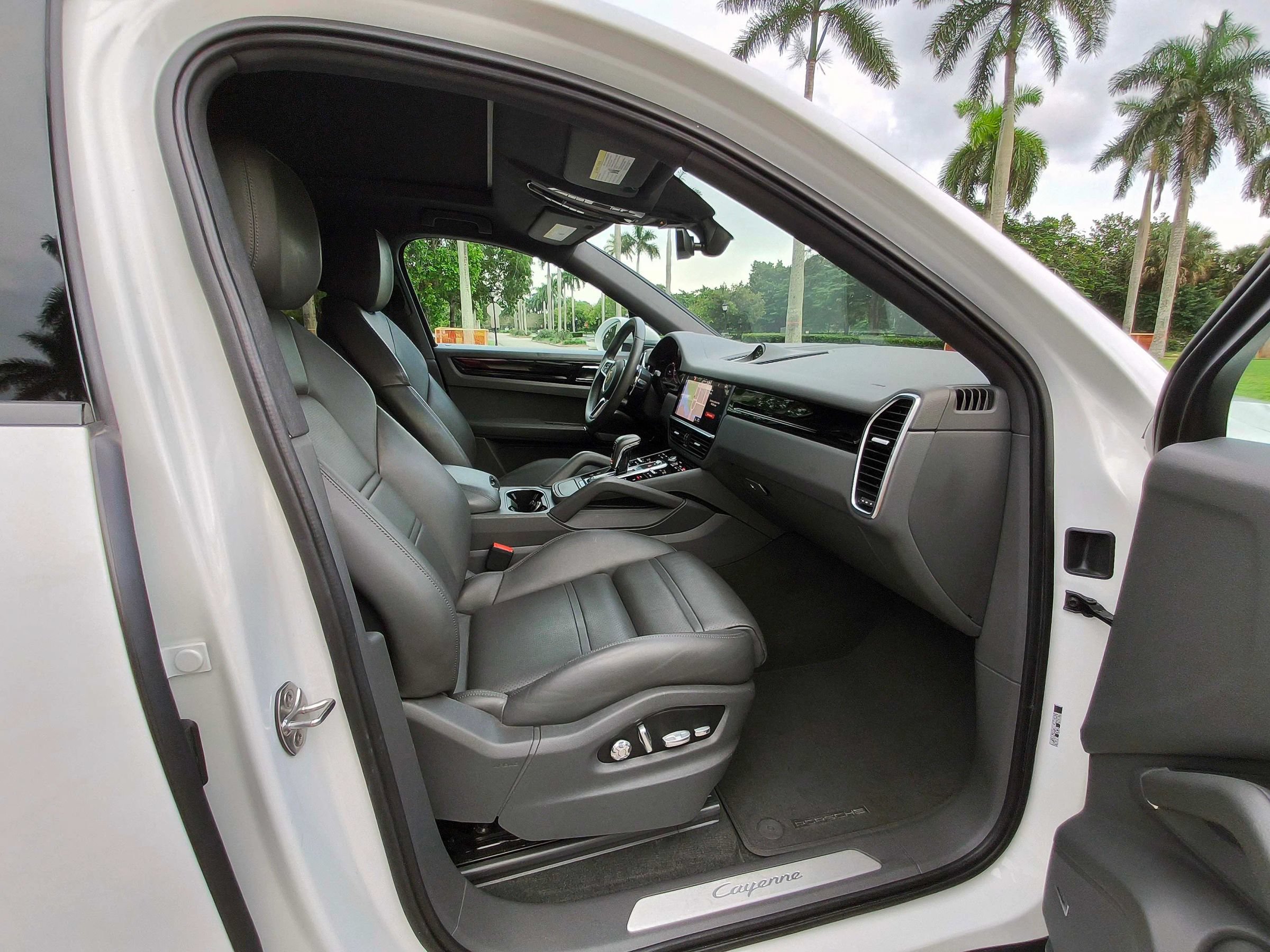 Used 2021 Porsche Cayenne Coupe AWD/4WD image 40