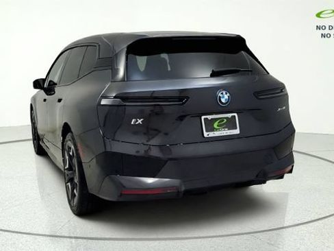 Used 2024 BMW iX xDrive50 w/ Sport Package AWD/4WD image 9