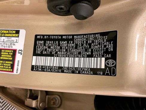 Used 2013 Toyota Corolla LE image 25