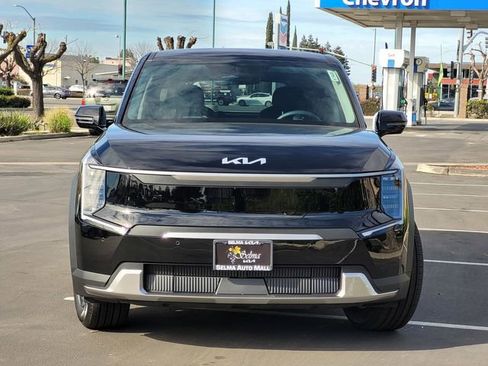New 2026 Kia EV9 Light image 2